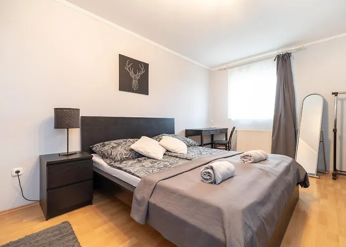 Apartament Kek Vendeghaz *
